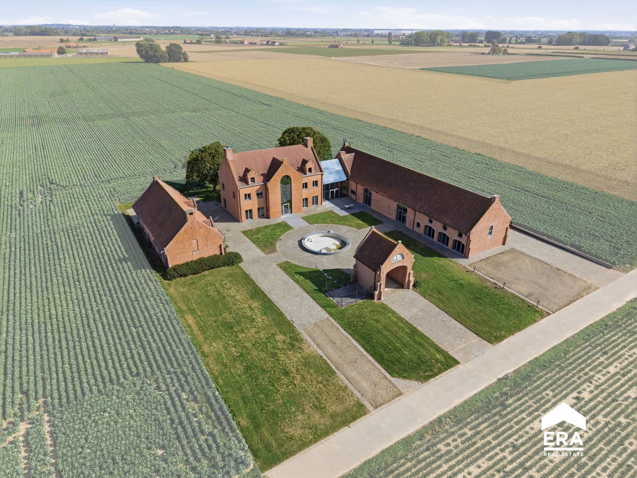 Huis te koop in Komen-Waasten met 8 slaapkamers - foto 1