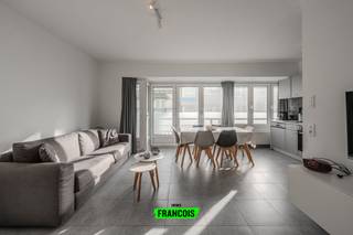 Dit instapklaar appartement op de tweede verdieping combineert comfort, licht en een uitstekende ligging vlak bij de zee.Gelegen in Arendlaan 7,...