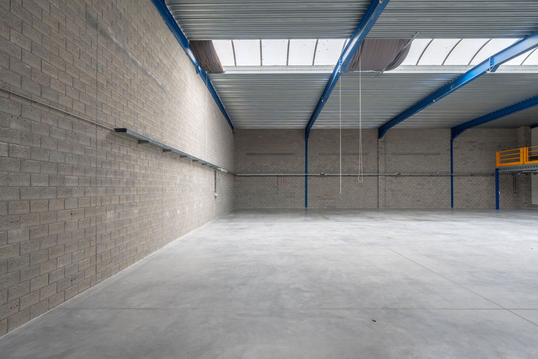 Commercial à louer à Poppel - photo 4