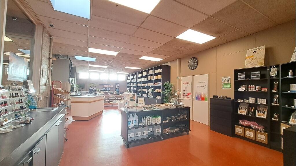 Polyvalent handelspand met burelen te koop in Sint-Andries Brugge - photo 4