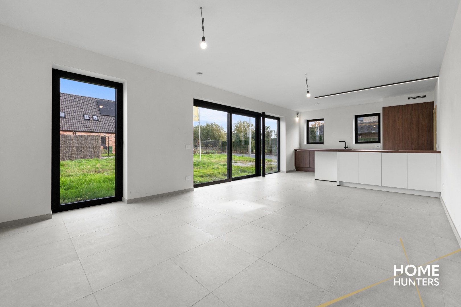 Luxueus afgewerkte nieuwbouwwoning te Vlamertinge - foto 3