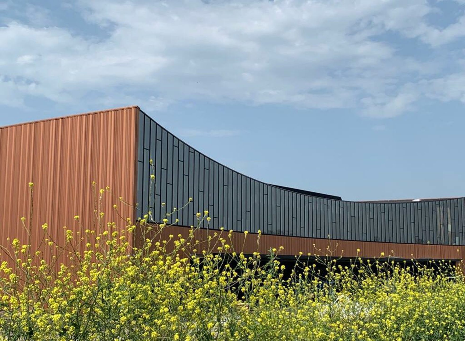 Magazijn met mezzanine aan het klaverblad van Zwijnaarde - foto 4