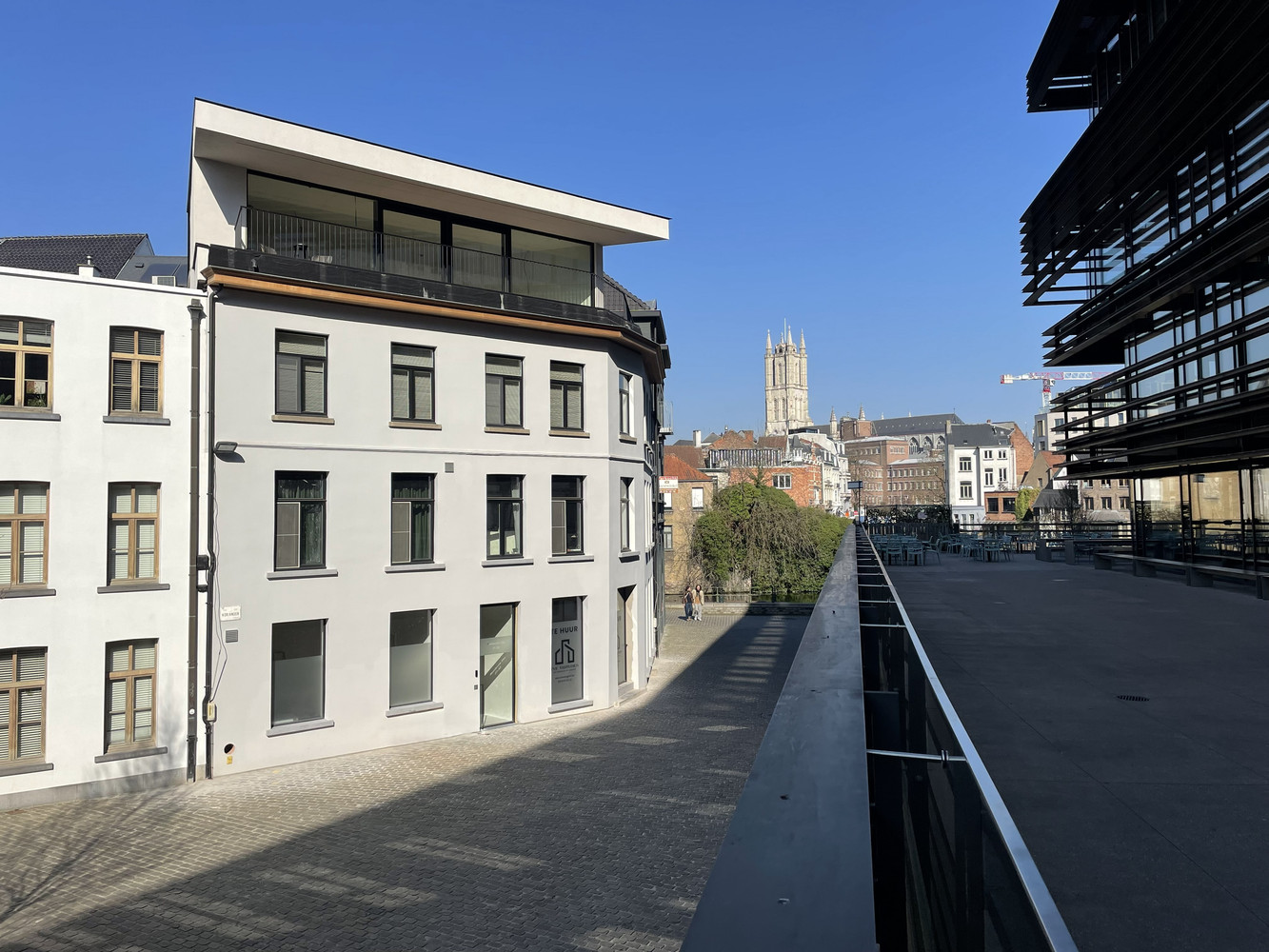 Handelsgelijkvloers met terrasmogelijkheden op toplocatie in Gent - foto 4