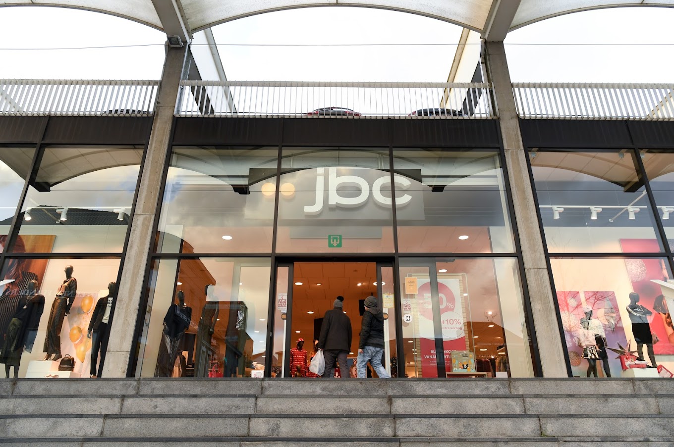 Commercial à louer à Saint-Nicolas - photo 1