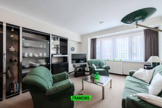 Dit verzorgd en instapklaar appartement is gelegen in de Kemmelbergstraat 2 in Middelkerke, op wandelafstand van winkels, horeca, openbaar vervoer...