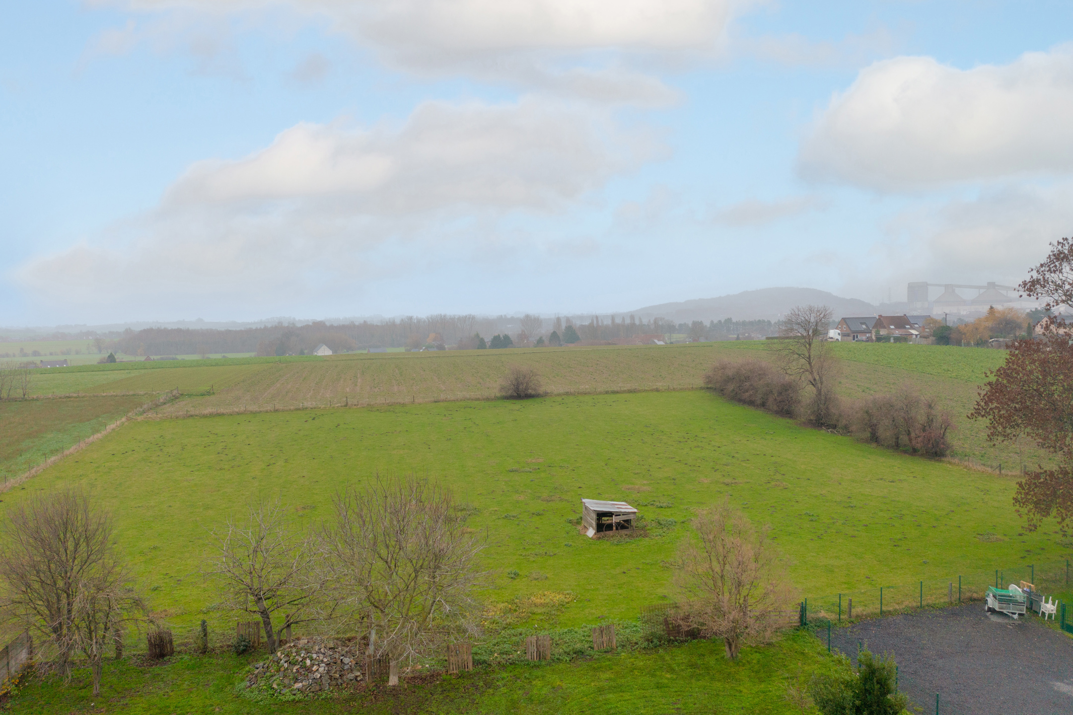 Ruime en energiezuinige woning met studio en tuin in Gaurain - foto 4