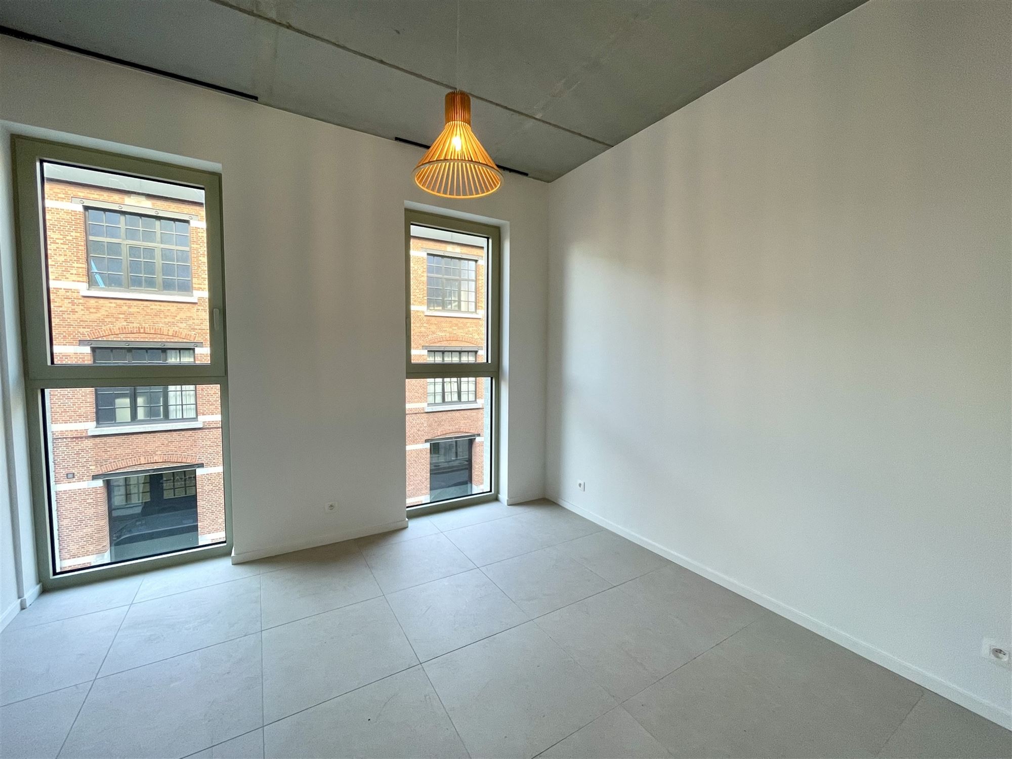 APP. AVEC 2 CHAMBRE + TERRASSE A UN LOCATION CENTRAL - photo 5