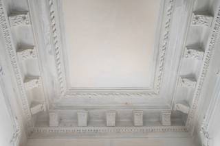 Située au cœur du très prisé quartier de Zurenborg, cette exceptionnelle maison de maître à plusieurs unités se distingue par son caractère...