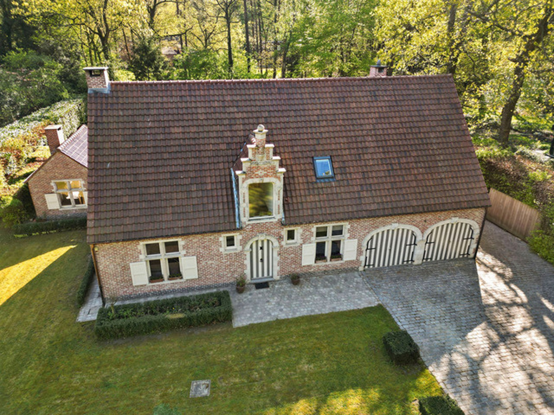 Maison à vendre à Kapellen avec 6 chambres - photo 2