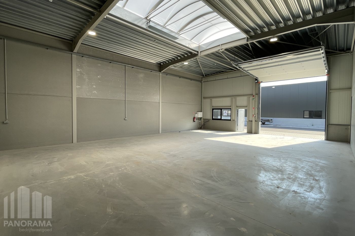 Nieuwbouw KMO-unit van 160 m² langs Deinsesteenweg te huur - foto 5
