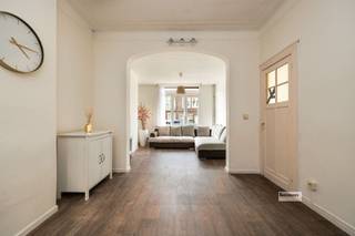 In centrum Deurne gelegen, goed onderhouden, woning met 4 a 5 slaapkamers.De woning heeft de laatste jaren al wat updates gehad en heeft hier een...