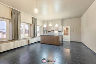 Dit instapklare appartement bevindt zich op de Maastrichtersteenweg 311 in Bilzen, op de tweede verdieping van een kleinschalig gebouw. Je woont...