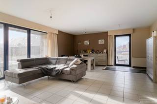 Op zoek naar een lichtrijk appartement met een uitstekende ligging? Dit instapklare hoekappartement in Oudenaarde combineert ruimte, comfort en...