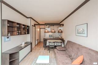 Te koop: dakappartement met ruim zonneterras, zeer centraal gelegen in Middelkerke.Dit appartement bevindt zich op de vijfde verdieping en geniet...