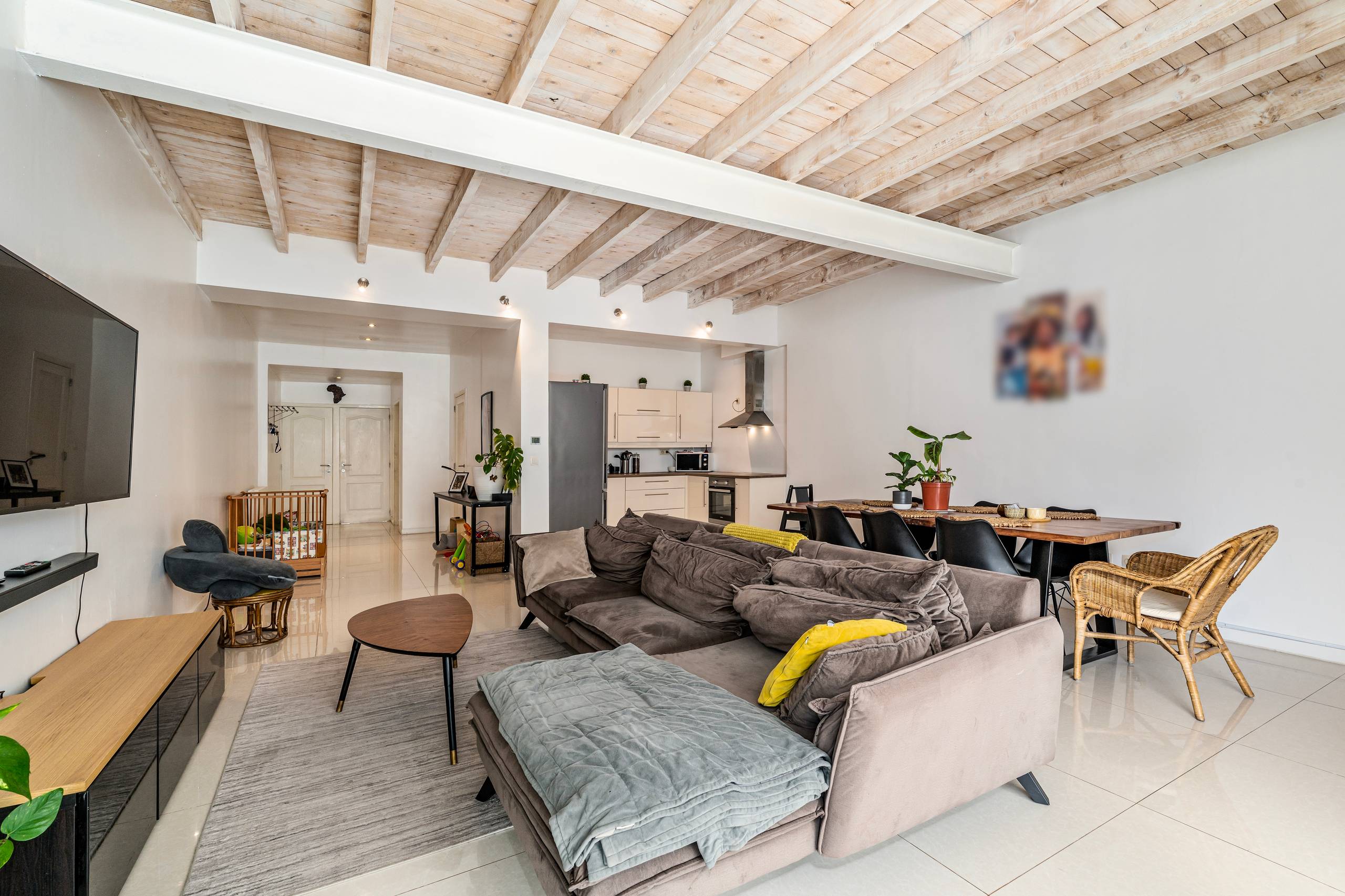 Instapklaar gelijkvloers appartement met tuin en garage - foto 4