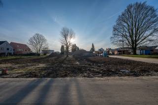 Rustig en residentieel gelegen bouwgrond voor een 4-gevelvillaBouwmogelijkheden:Maximaal 2 bouwlagen + eventuele zolder + eventuele...