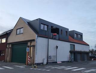 KWALITATIEF, ENERGIEZUINIG EN SMAAKVOL APPARTEMENT MET 1 SLAAPKAMER, TERRAS 9M² EN GARAGE1ste verdieping - ligging in kleinschalige residentie in...