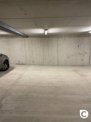 <p><span>Ondergrondse autostaanplaats</span></p><p><span>Ruime ondergrondse autostaanplaats gelegen in residentie Plantsoen te Boom. </span></p><p><span> </span></p><p><span>Afmetingen: 2.5 x 5 m </span></p><p><span> </span></p><p><span>Meteen beschikbaar</span></p><p><span> </span></p>