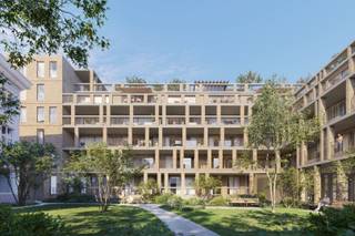 Dit drieslaapkamerappartement van 159,80 m² is gelegen op het vierde verdiep en de indeling is als volgt: een inkomhal met plaats voor een vestiairekast, een lichtrijke woonkamer met open keuken, een praktische berging, een afzonderlijk toilet, drie slaapkamers en twee badkamers. Het terras loopt rondom het appartement en heeft een totale oppervlakte van 104,2 m².<br /><br />Dit appartement bevindt zich in Stadshove,  een nieuwe en hedendaagse woonplek gelegen pal in de kern van de Stad Deinze. Gelegen te midden de Markt van Deinze, combineert Stadshove haar zeer centrale ligging met een hoogwaardige, tijdloze architectuur met alle hedendaagse wooncomfort. Het is de ideale keuze voor wie comfortabel, energiezuinig en standingvol wil wonen vlakbij alle voorzieningen. De appartementen binnen Stadshove zijn ontworpen met zeer veel aandacht voor uiteenlopende woonwensen. Sommige bieden een prachtig uitzicht op de levendige Markt, terwijl andere zich richten op de rust van de binnentuin en het karaktervolle oude Stadhuis. <br /><br />Met zijn combinatie van een hedendaagse architectuur, hoogwaardige afwerking, zorgvuldig uitgedachte indelingen, future-proof technieken en een absolute topligging is Stadshove een nieuwbouwproject voor de bevoorrechte koper. Het belooft niet alleen een aangename woonplek te zijn, maar ook een nieuwe blikvanger op de Markt van Deinze.