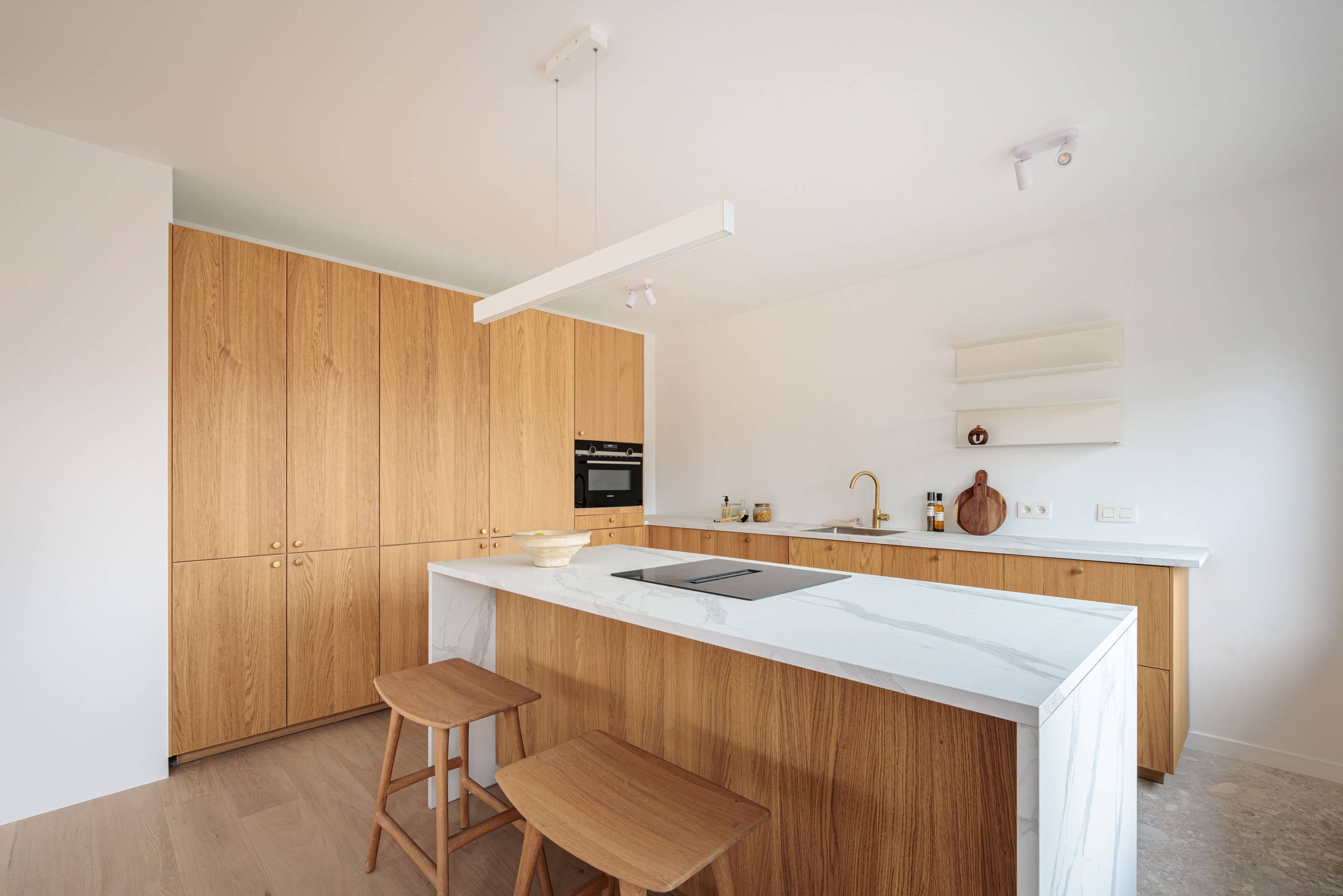 Duplex rénové de 168 m2 avec balcon — Sint-Pieters-Leeuw - photo 4