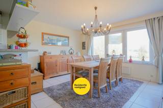 KIJKDAG zaterdag 02/05/26 van 14u tot 16u (inschrijven via residentievastgoed.be)Dit ruime lichtrijke appartement (94m²) is gelegen op de prachtige...