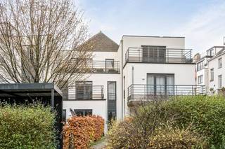 Rustig gelegen recent 1 slpk appartement (65 m²) in een kleinschalig gebouw met EPC C, te koop in Sint-Jans-Molenbeek. Gelegen in een...