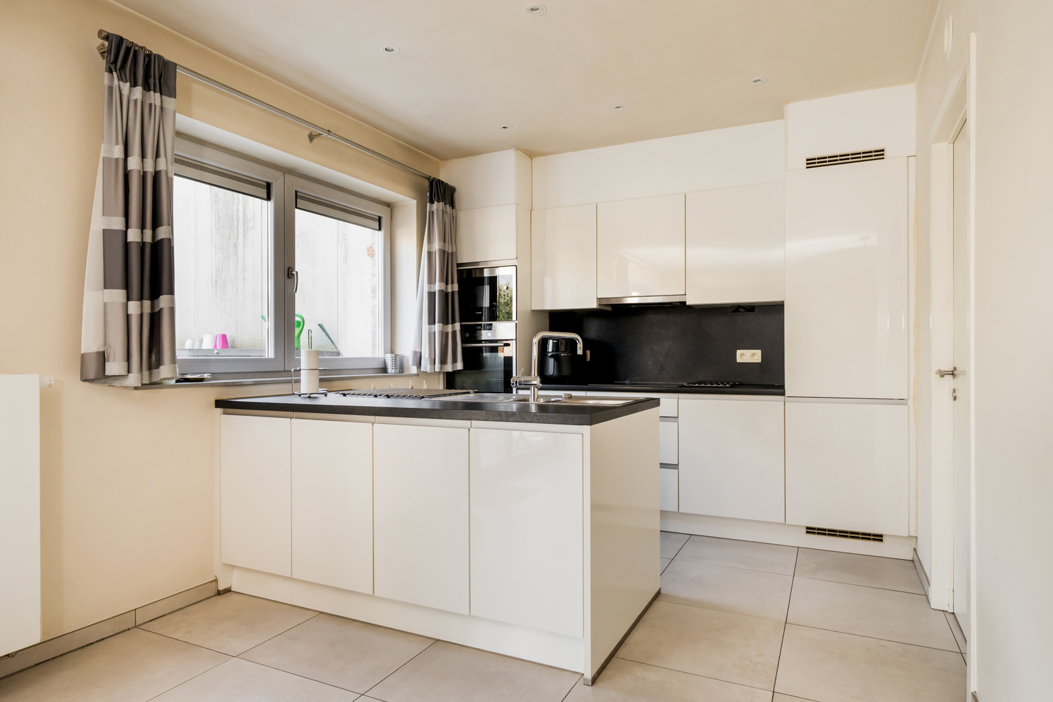 prachtig gelijkvloersappartement met ruime tuin - foto 4