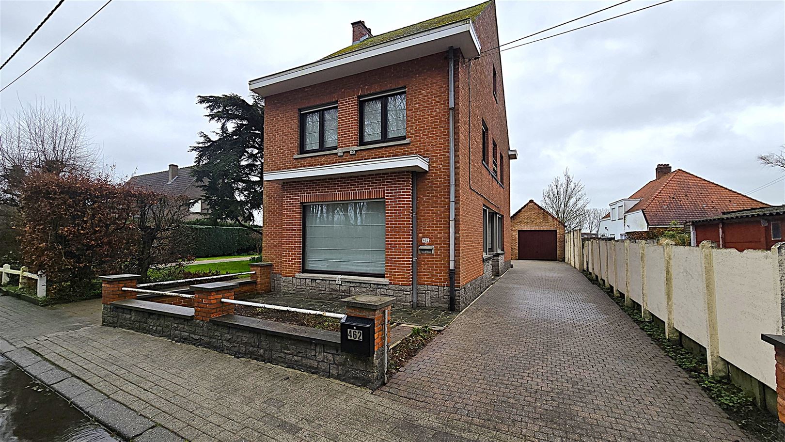 Cozy home with garden and garage - photo 1