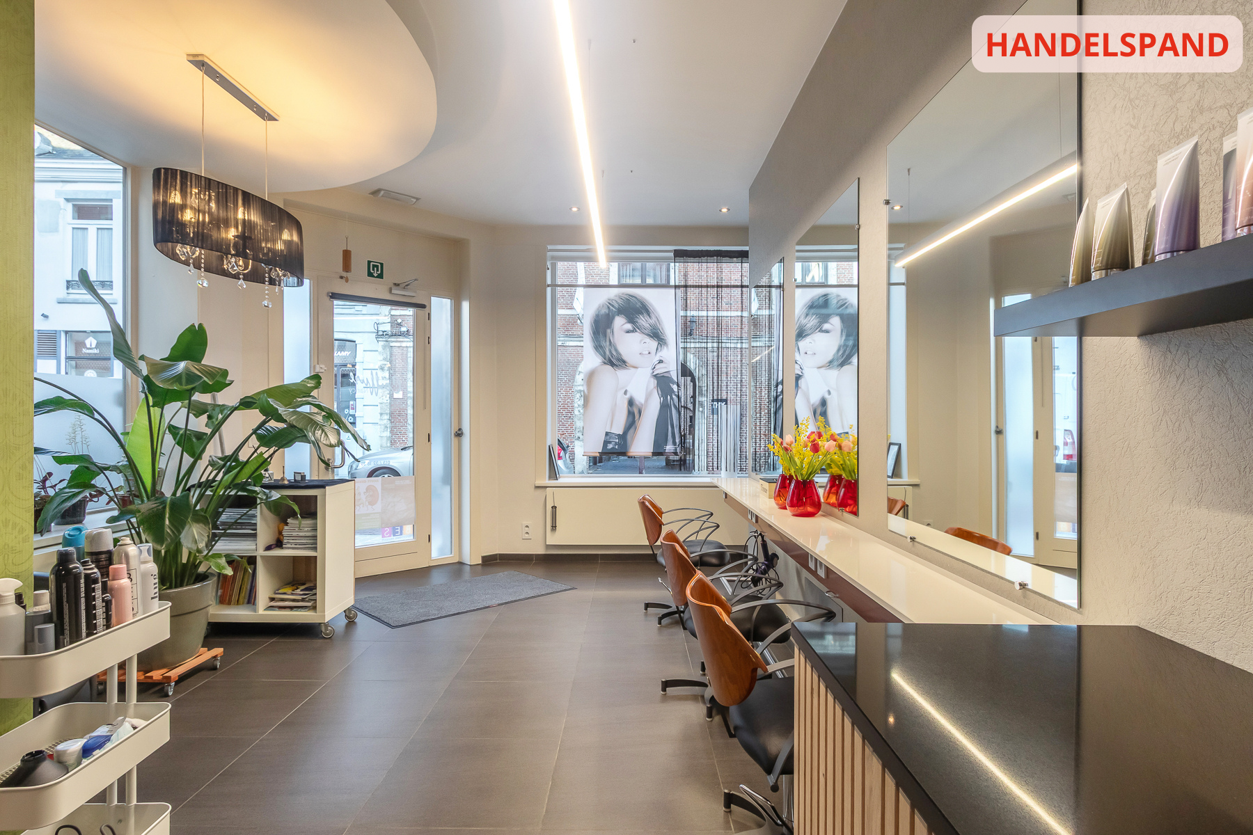 Investeringspand met handelsruimte en twee appartementen - foto 2