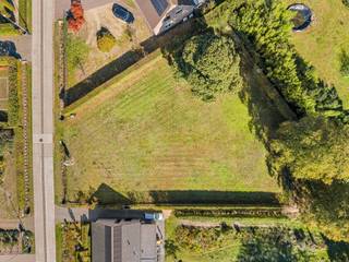 Perceel bouwgrond van ca. 1511 m² geschikt voor open bebouwing.<br />Interessant gelegen in een rustige straat op de grens met Kasterlee en een vlotte verbinding naar E34 (Antwerpen - Eindhoven), Turnhout en Kasterlee nabij een groene omgeving. <br /><br />Het perceel is geschikt voor open bebouwing met twee bouwlagen en een dakverdieping. Het perceel is bouwklaar en grenst aan agrarisch gebied. <br /><br />Verkavelingsvoorschriften zijn op eenvoudig verzoek te verkrijgen via ons kantoor.
