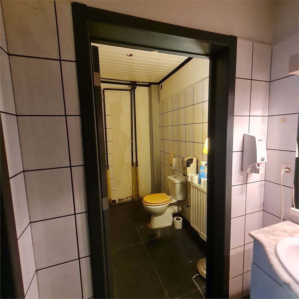 Handelspand te huur in centrum Maasmechelen - foto 5