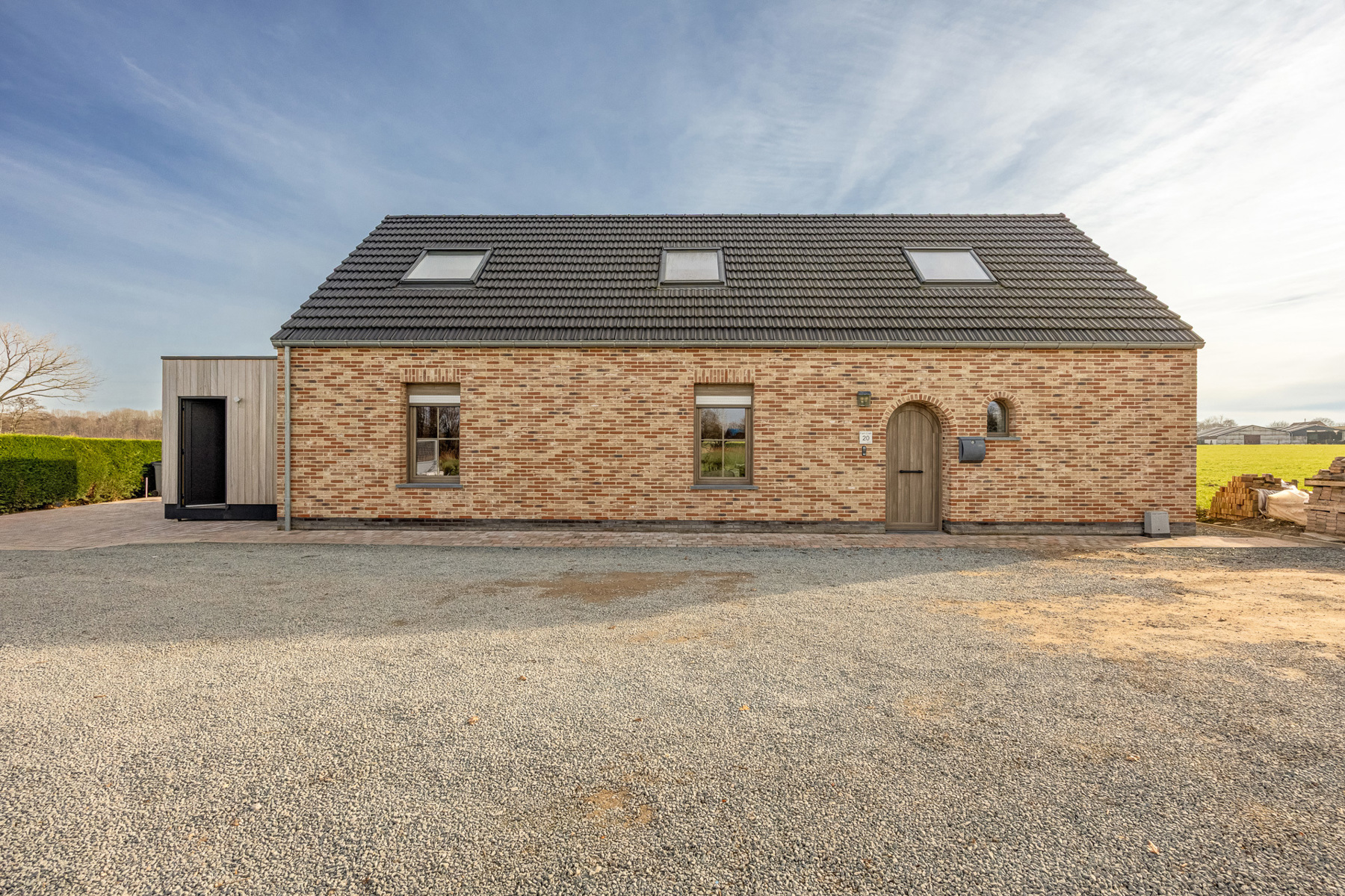 Gerenoveerde vrijstaande woning met 3 slaapkamers op een unieke locatie in Merksplas. - foto 2
