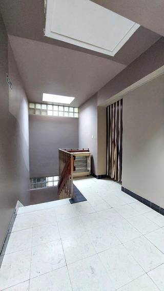 Dit appartement is gelegen in het centrum van Bredene Duinen met prachtig open zichtop de duinen en Bredene Centrum.Gelegen op de 3° verdieping in...