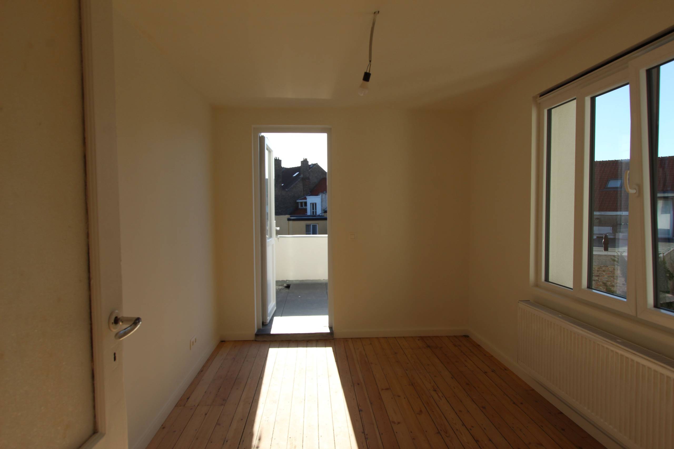 Ruime, energiezuinige duplex in het Westerkwartier te Oostende te huur. - foto 5