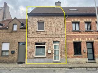 Cozy, move-in ready home in prime location in Saint-GillesLooking for a quietly located, charming home in the heart of Saint-Gilles? This home...