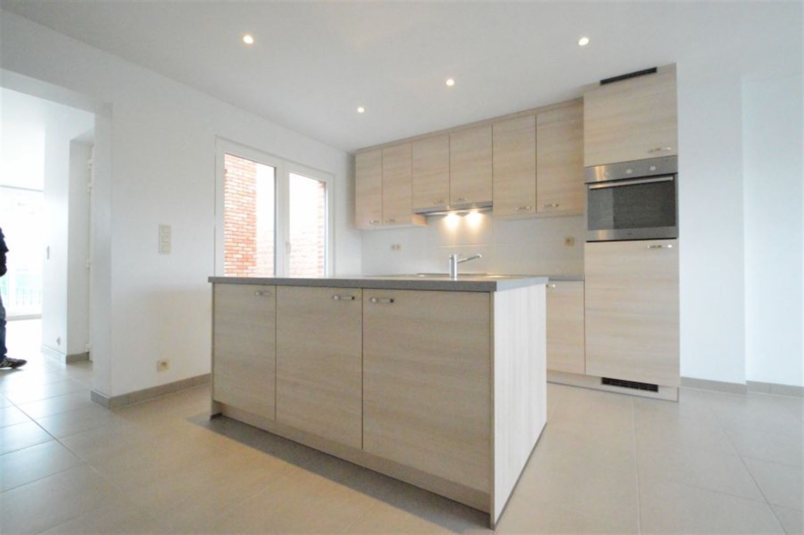 Totaal gerenoveerde gezinswoning te Dendermonde (Baasrode) - foto 4