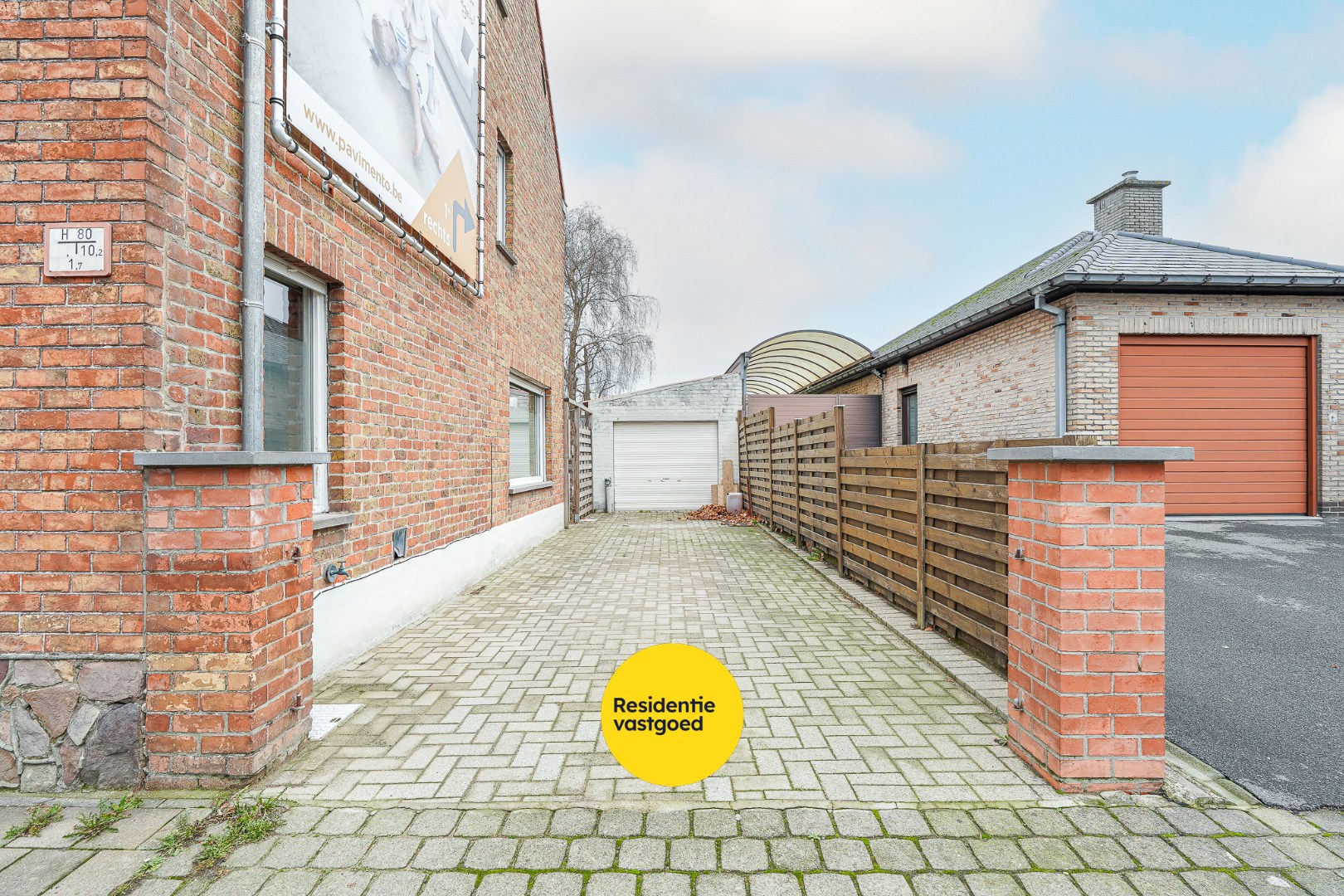 Te renoveren woning in het centrum van Veldegem - foto 2