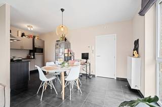 Te koop: instapklaar appartement in het centrum van Opwijk, op wandelafstand van winkels en openbaar vervoer. Dit halfopen appartement (bouwjaar...