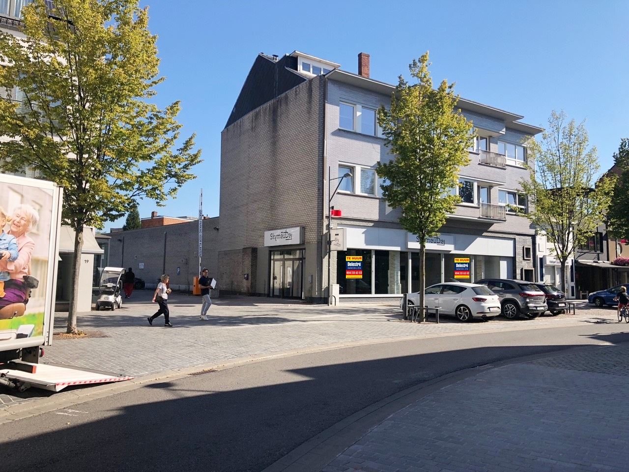 RUIM COMMERCIEEL PAND 915 M2 MET PARKING - foto 2