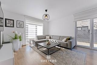 Voor meer info en foto’s, surf naar www.swevers.be – In een rustige en kindvriendelijke straat in Heusden-Zolder wacht deze moderne halfopen...