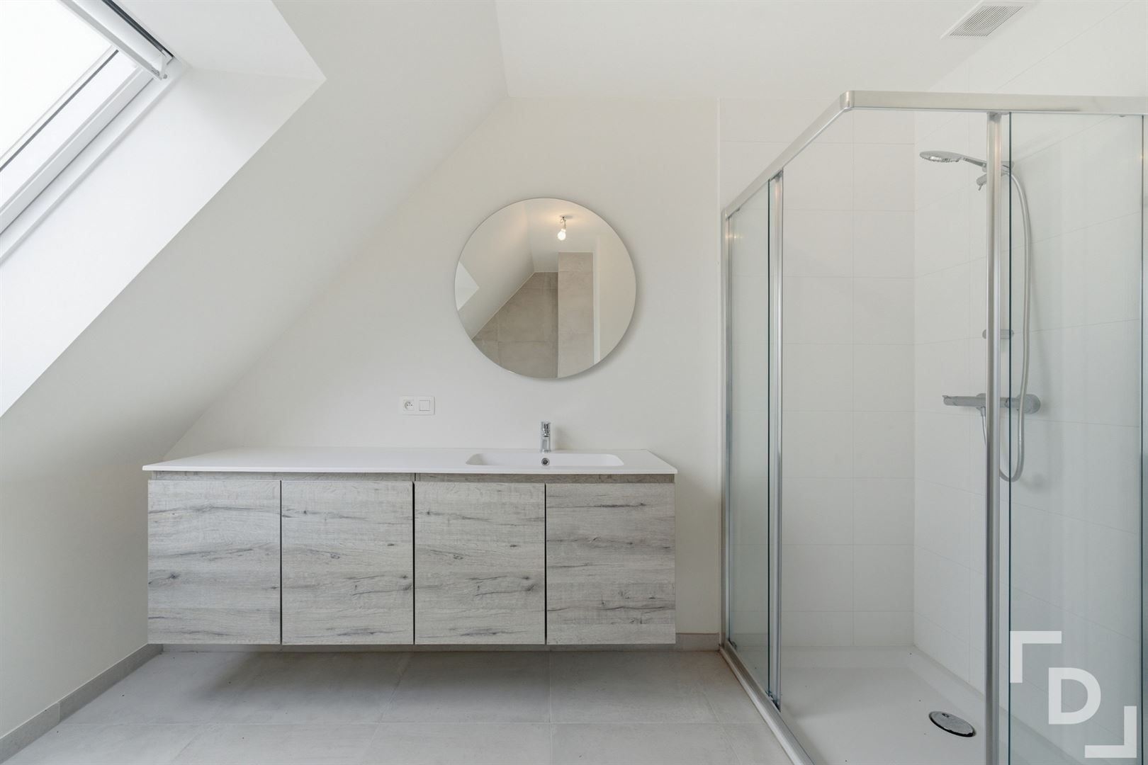 Nieuwbouwappartement met 2 terrassen en garage. - foto 4