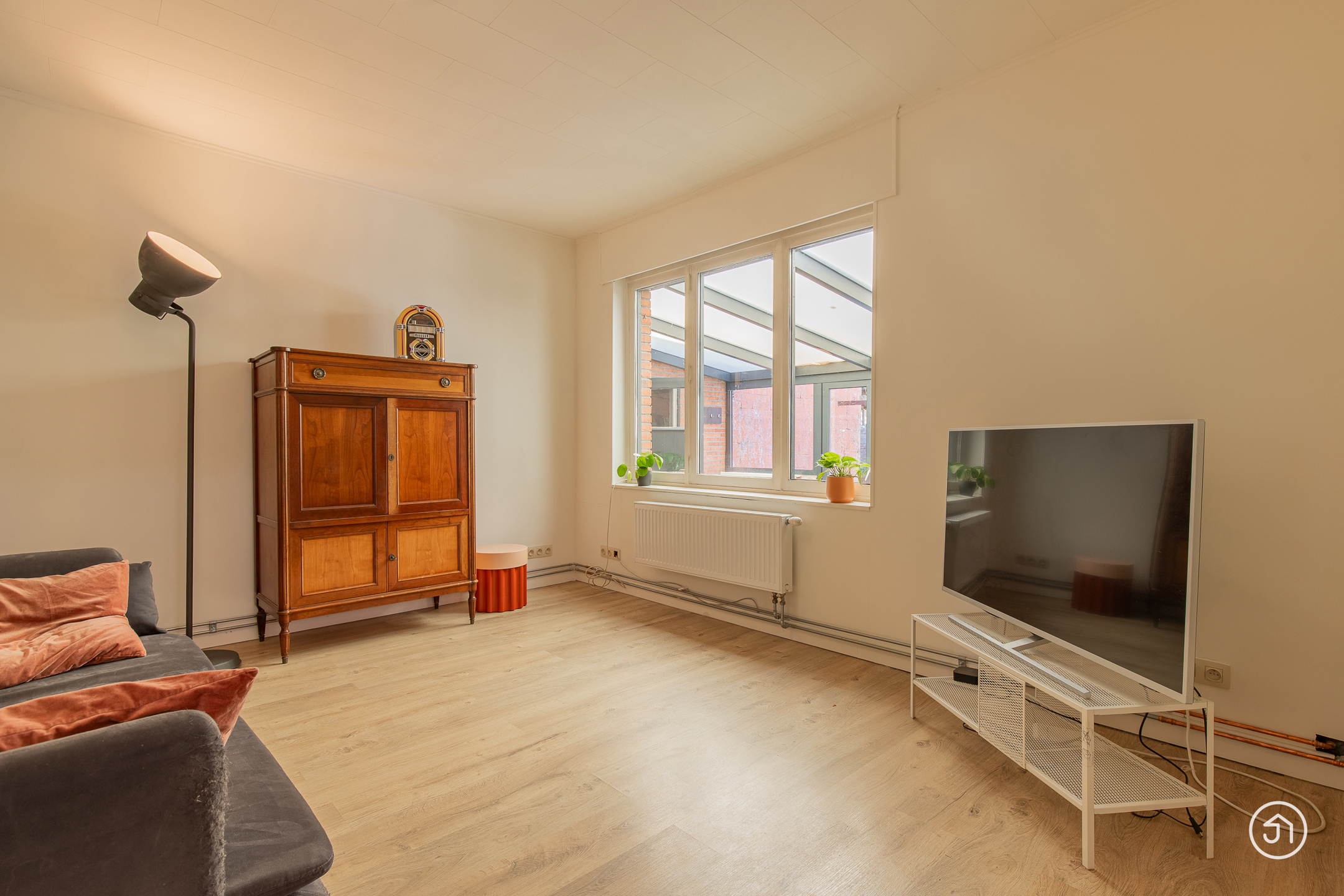 Open bebouwing met oprit en garage nabij het centrum - foto 4