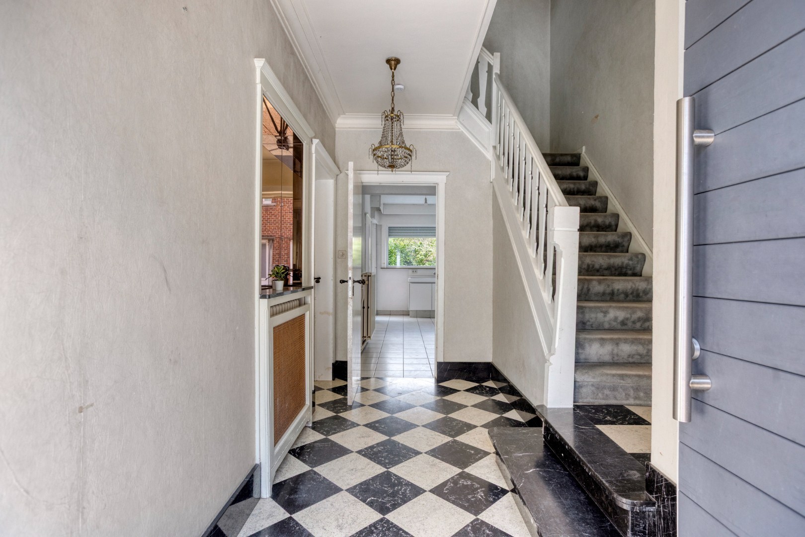 Leuke, halfopen woning met 3 slaapkamers, garage en tuin! - foto 2