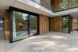 Groenzicht, een populair nieuwbouwproject in het hart van Rumbeke, breidt uit met drie nieuwe residenties.Dit project combineert modern wooncomfort...