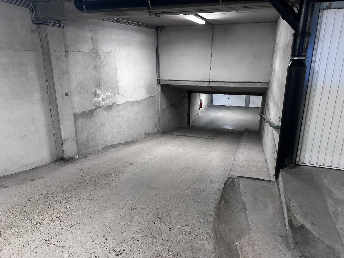 Garage facilement accessible près du centre commercial de Knokke - photo 2