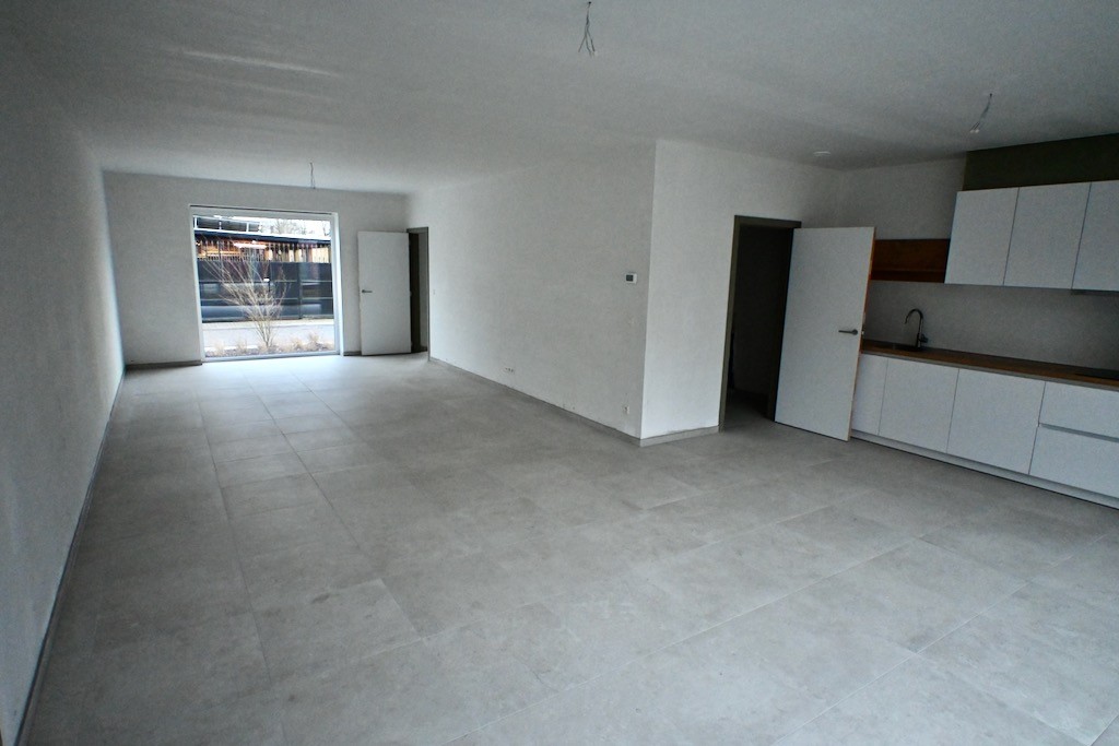 Ruime Nieuwbouwwoning met 3 slaapkamers ! - foto 4