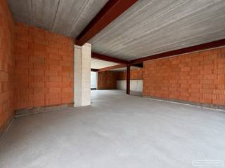 Ontdek L’Eglize, een nieuwbouwproject in het hart van Anzegem, pal bij de kerk en op een zichtbare centrumlocatie. Dankzij de centrale ligging...