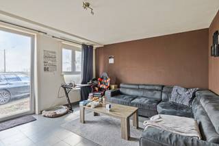 Dit instapklare gelijkvloers appartement beschikt over een lichtrijke leefruimte met open keuken, een badkamer, 2 slaapkamers en een ruime...