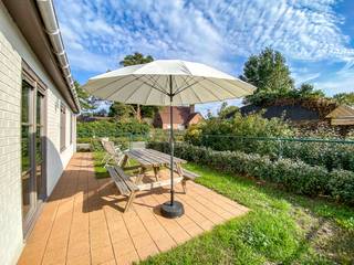 BEZOEKMOMENT ZATERDAG 27 DECEMBER VAN 13U TOT 14U30 (inschrijven via website of tel. 058/ 622 815). Prachtig onderhouden vakantiewoning (2014) met...