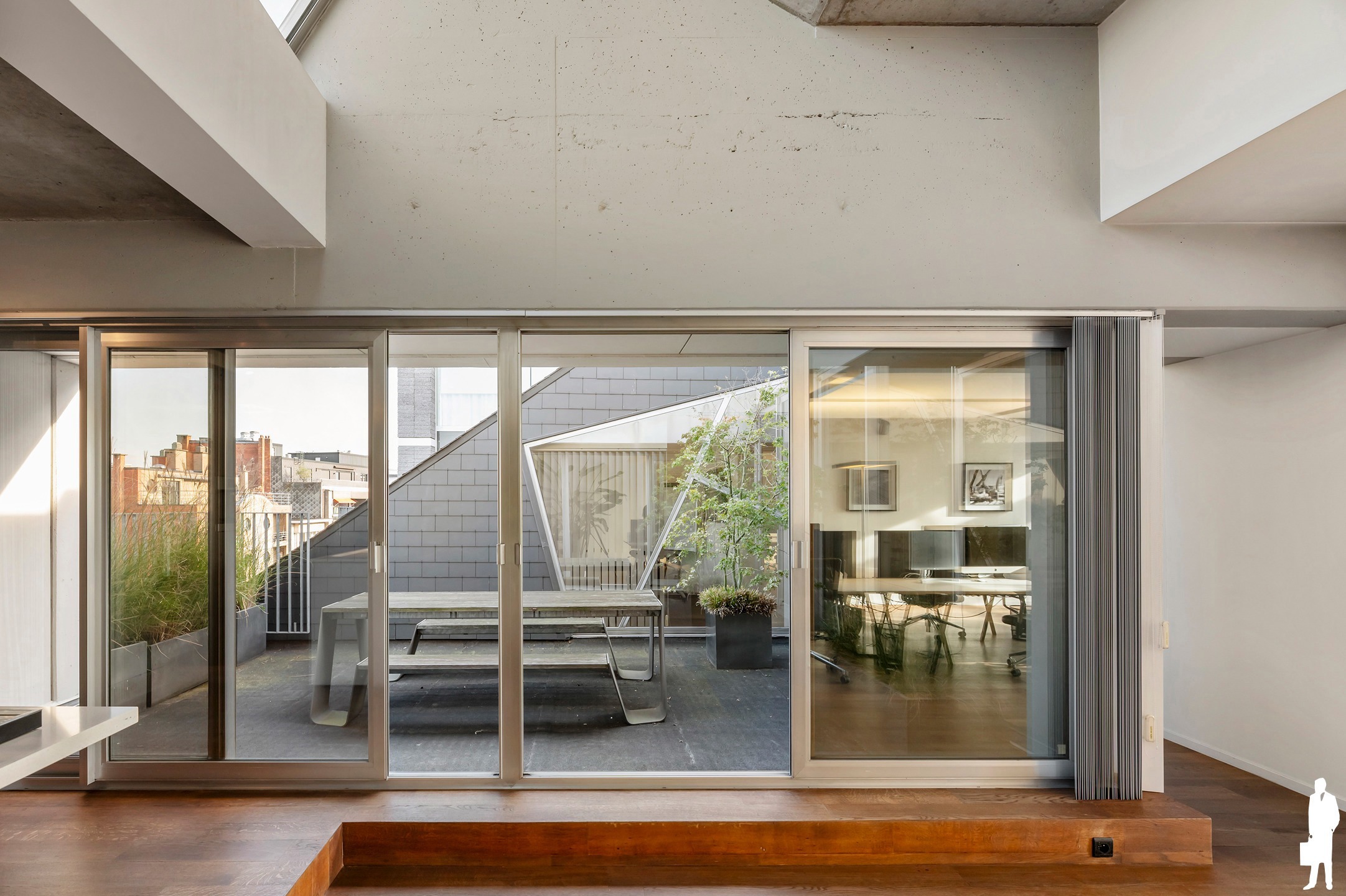 Brutalistisch icoon: penthouse met dubbel dakterras - foto 4